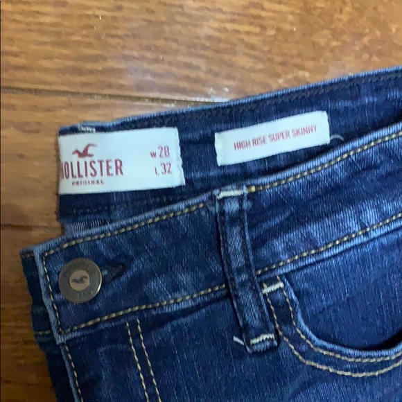 Hollister High Rise Super Skinny Jeans - Picture 2 of 3